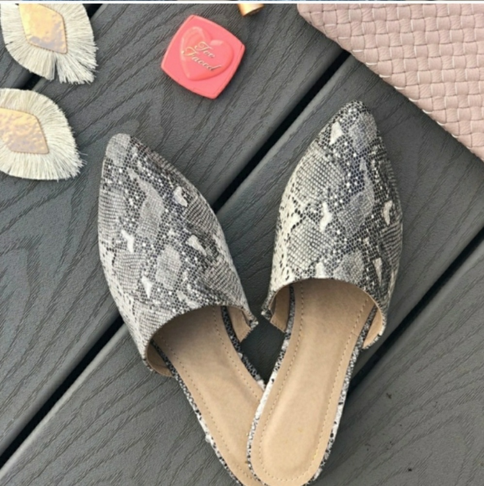 Snake Skin Print Shoes